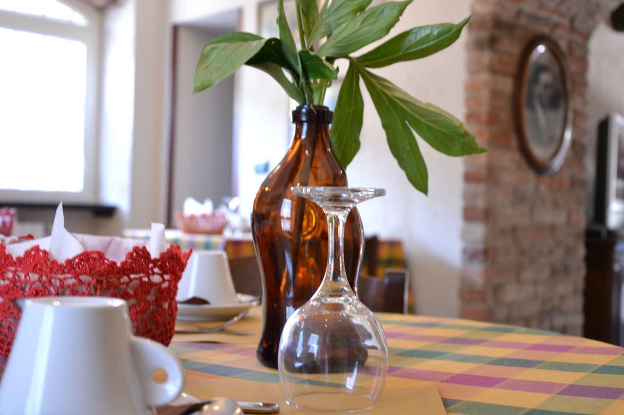 B&B La Dolce Vita Priocca ภายนอก รูปภาพ