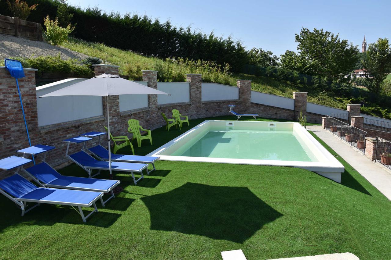 B&B La Dolce Vita Priocca ภายนอก รูปภาพ