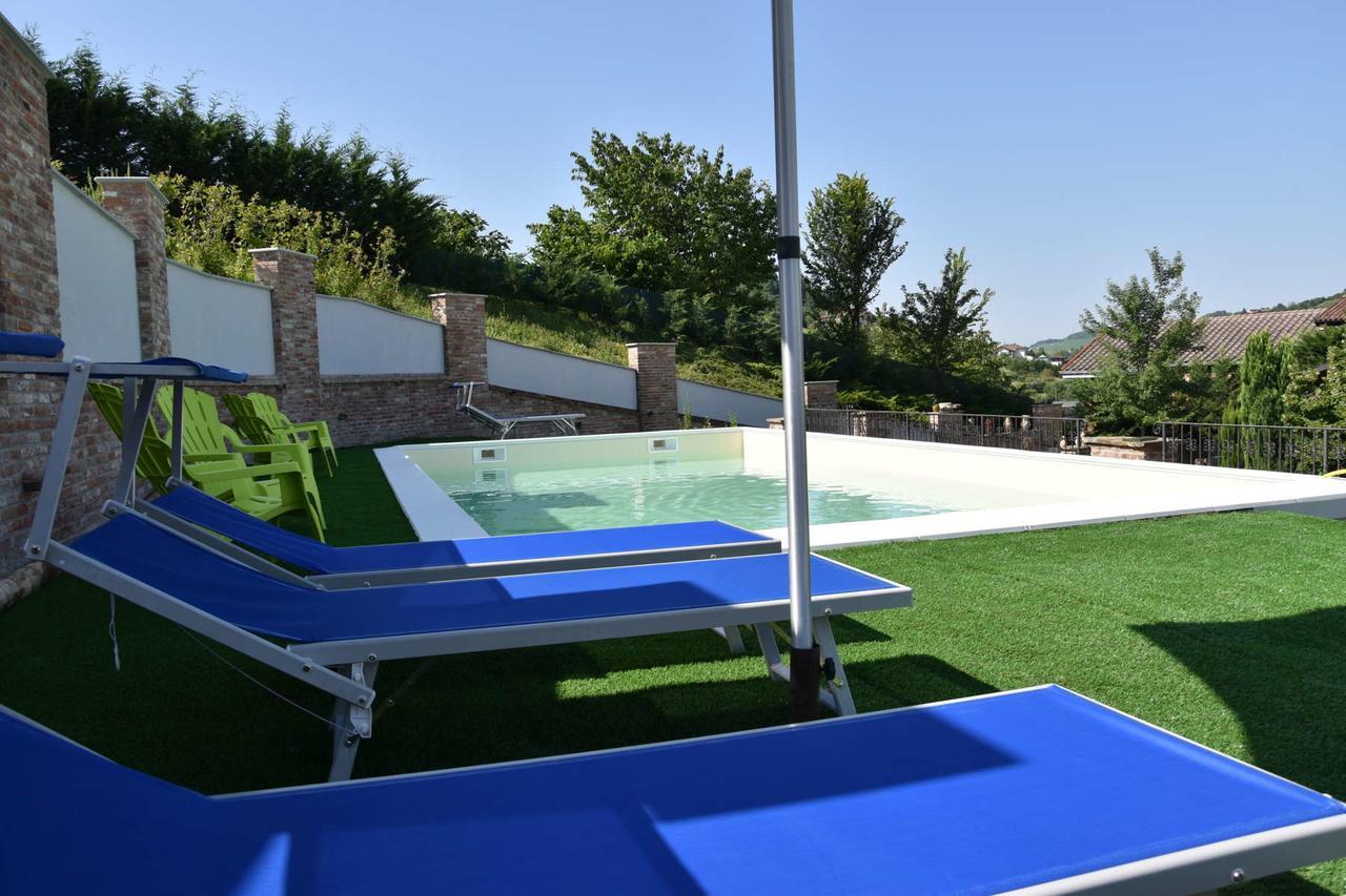 B&B La Dolce Vita Priocca ภายนอก รูปภาพ