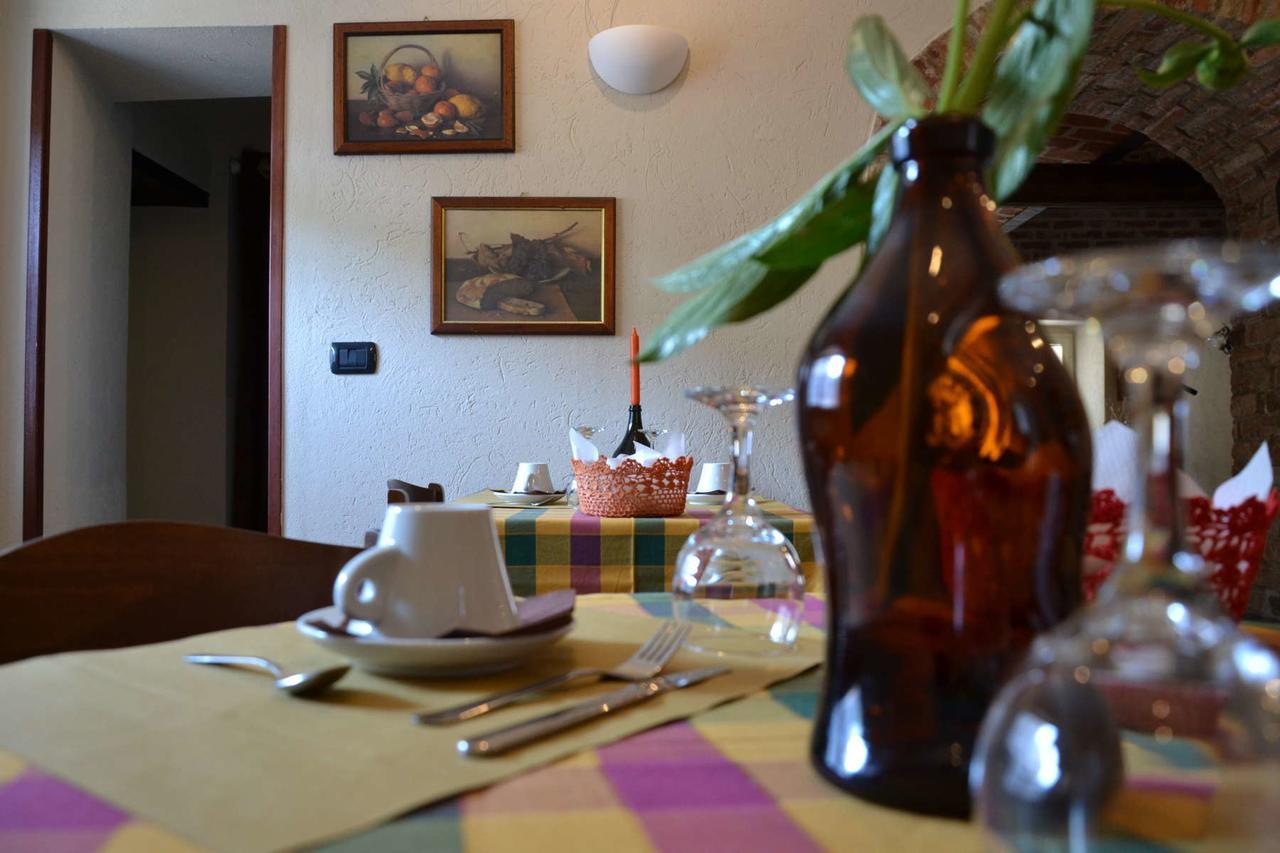 B&B La Dolce Vita Priocca ภายนอก รูปภาพ