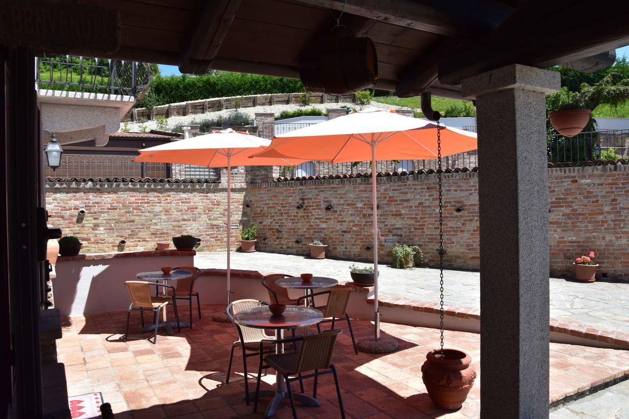 B&B La Dolce Vita Priocca ภายนอก รูปภาพ