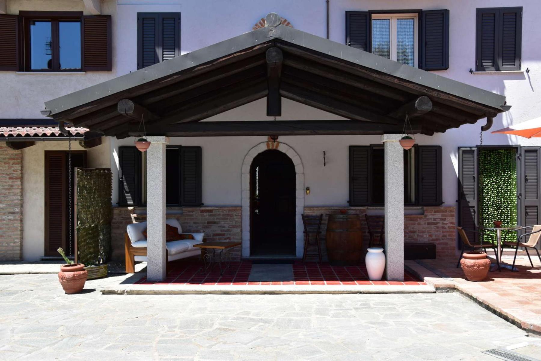B&B La Dolce Vita Priocca ภายนอก รูปภาพ
