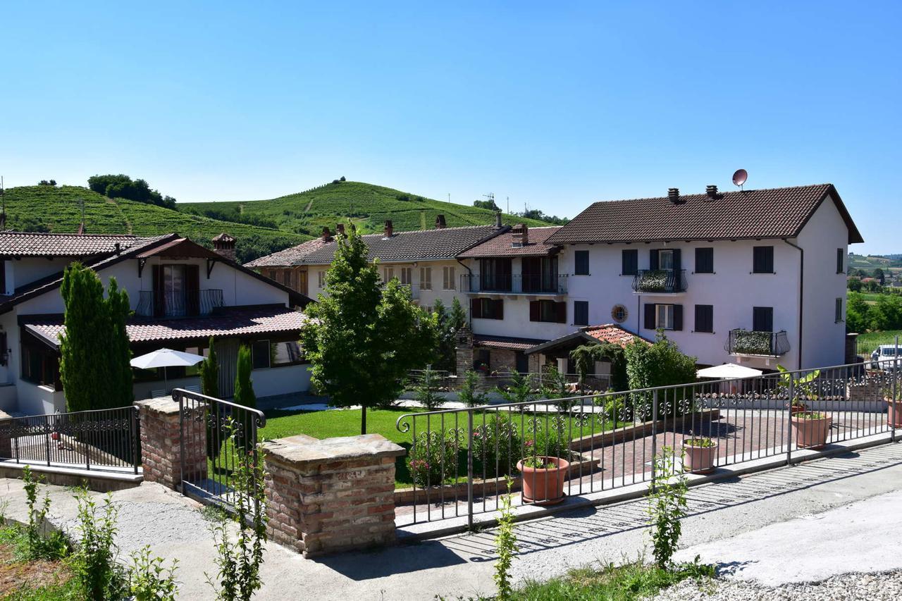 B&B La Dolce Vita Priocca ภายนอก รูปภาพ