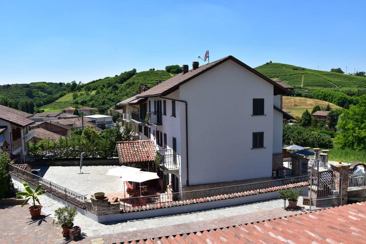 B&B La Dolce Vita Priocca ภายนอก รูปภาพ