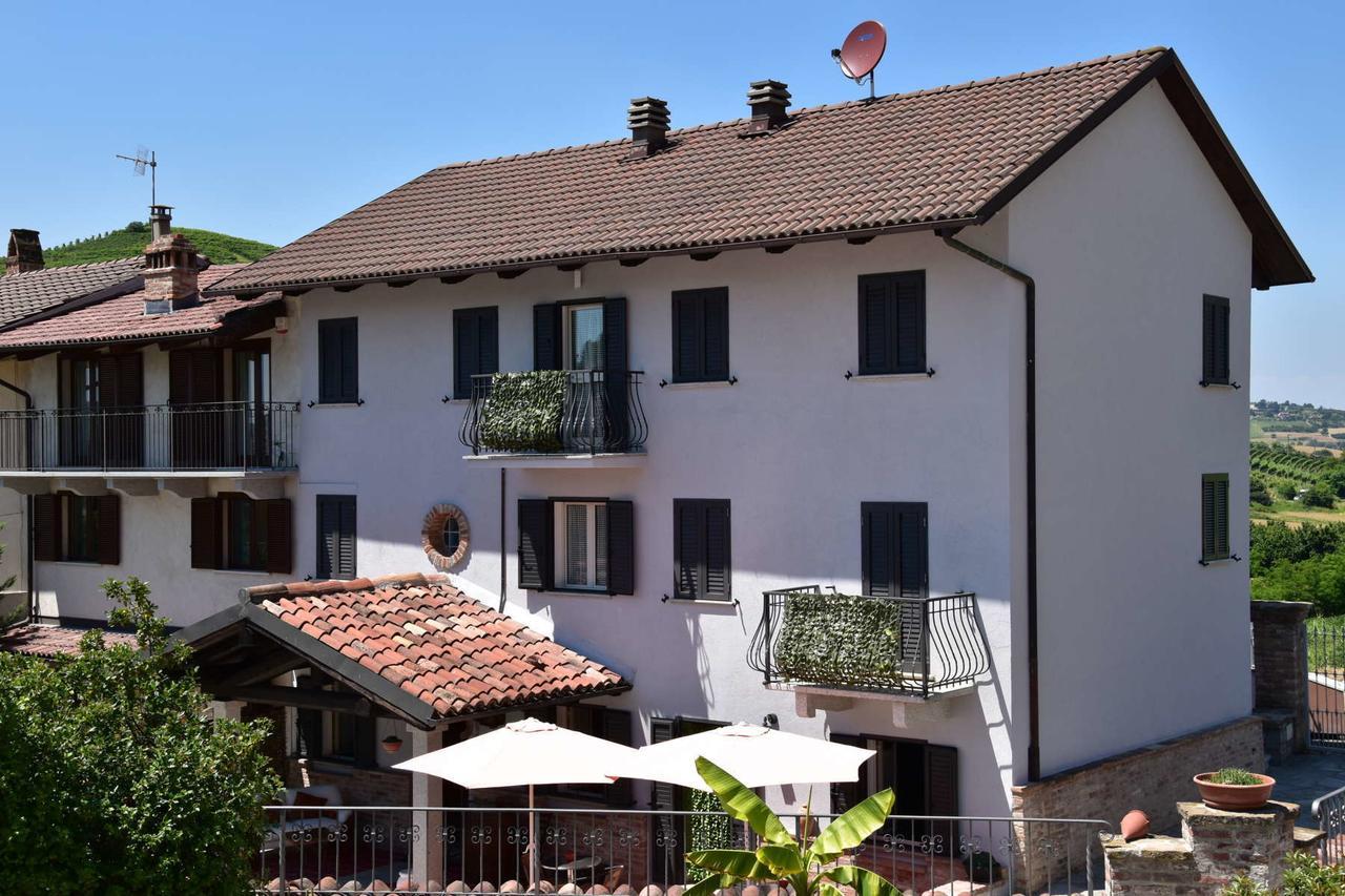 B&B La Dolce Vita Priocca ภายนอก รูปภาพ