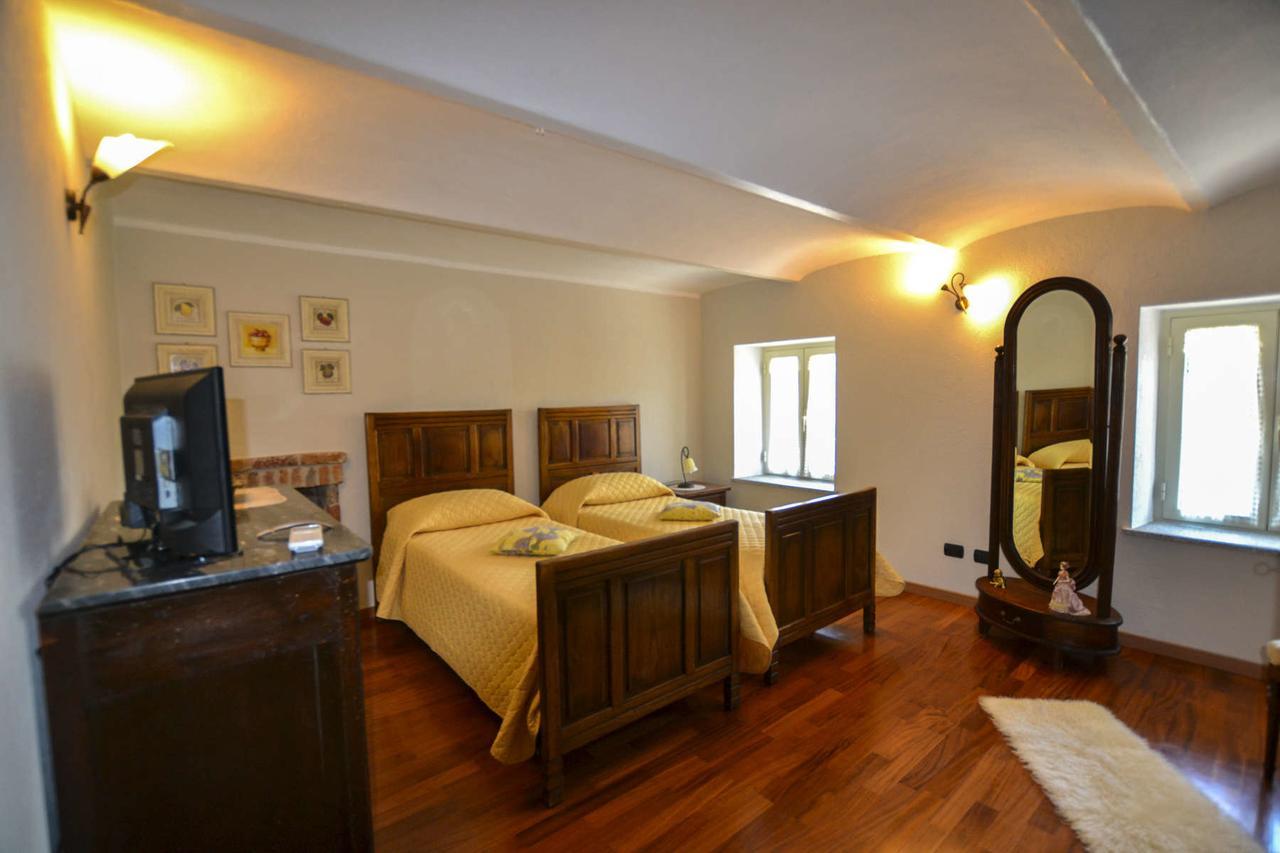 B&B La Dolce Vita Priocca ภายนอก รูปภาพ