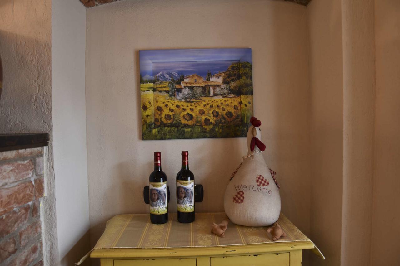 B&B La Dolce Vita Priocca ภายนอก รูปภาพ