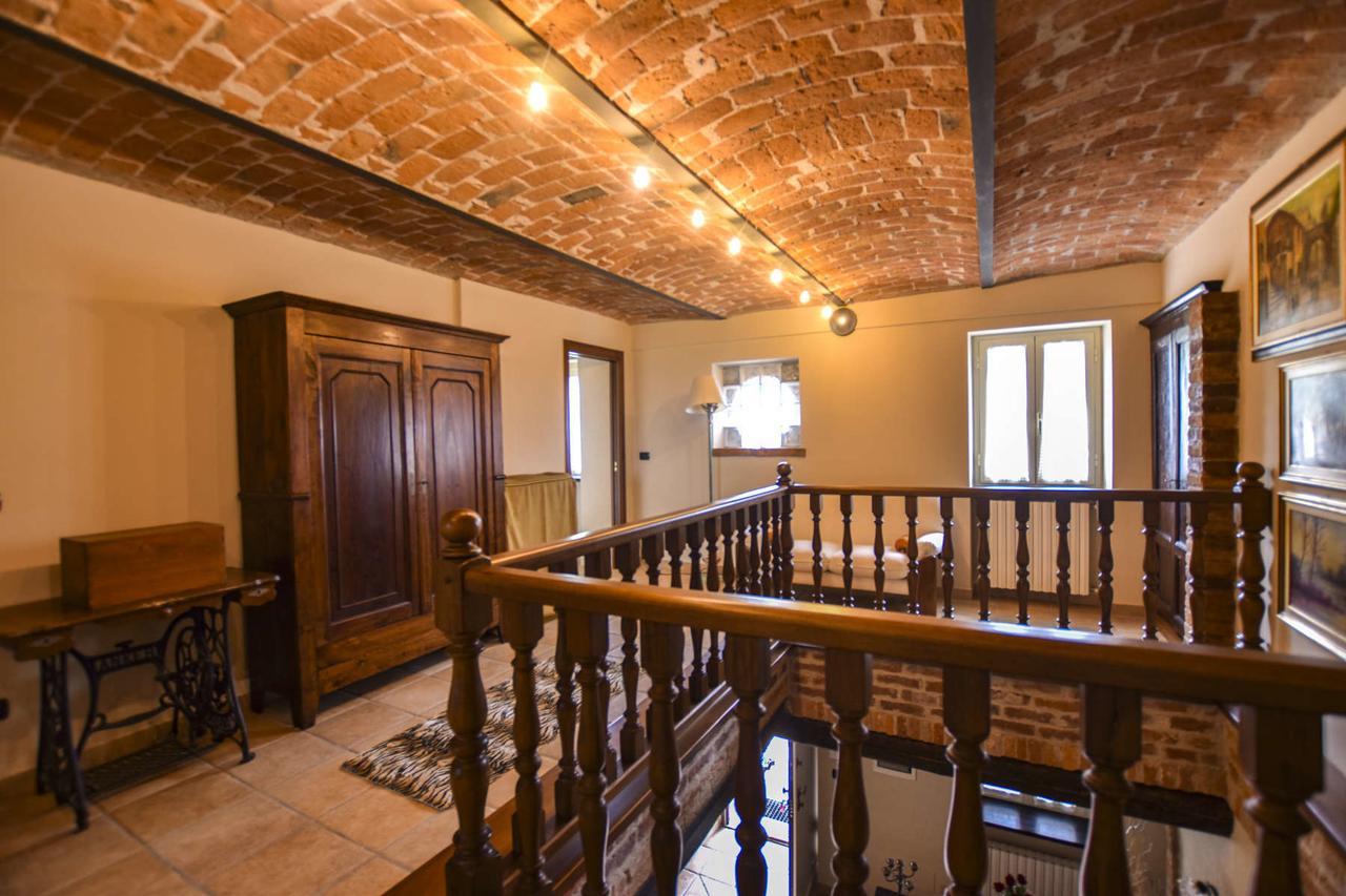 B&B La Dolce Vita Priocca ภายนอก รูปภาพ