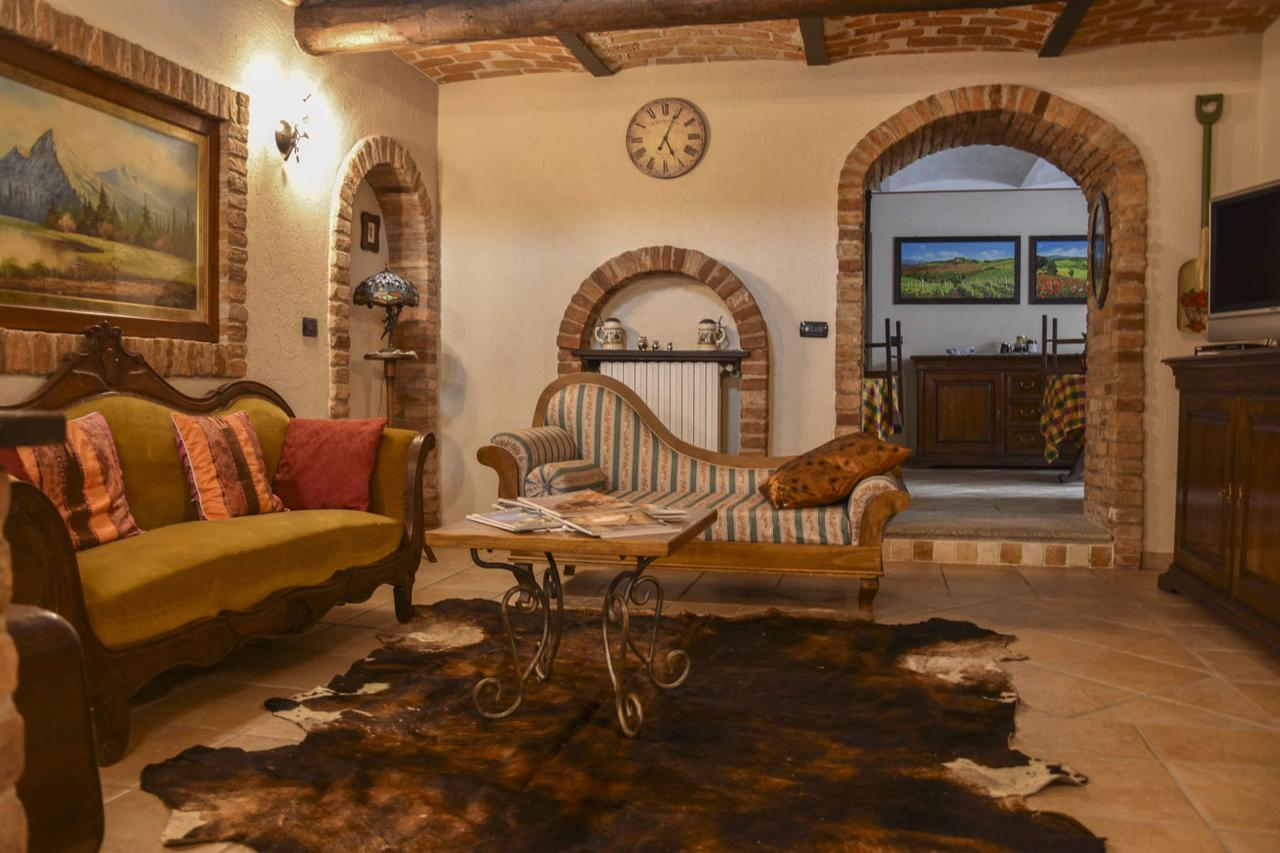 B&B La Dolce Vita Priocca ภายนอก รูปภาพ